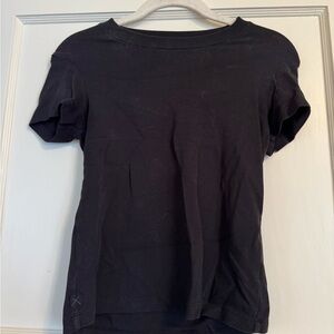 CUTS WOMEN TEE